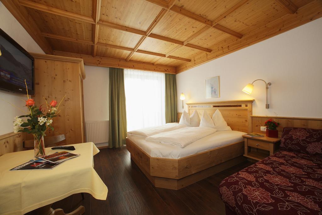 Hotel Hettlerhof Maishofen Pokój zdjęcie